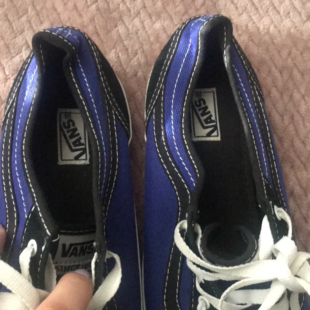 Vans - Picture 4 of 4
